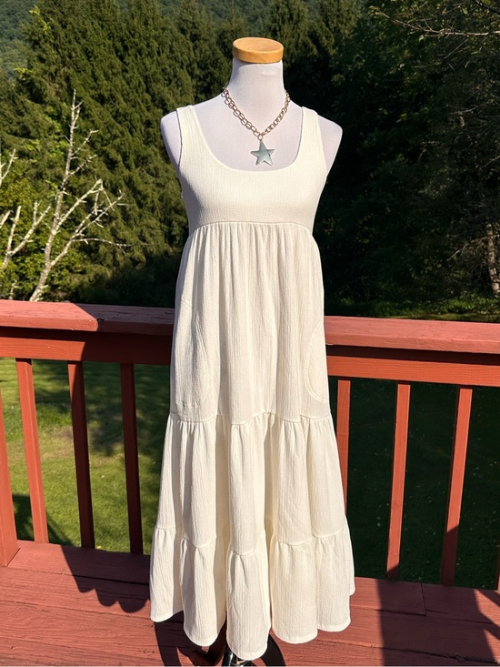 Free People Dresses & Skirts - Free People Beach Reel Love Ivory Sleeveless Tiered Maxi Dress